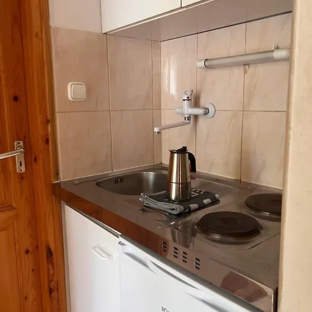 Klassz Apartmanhaz 아파트 블로톤퓌레드