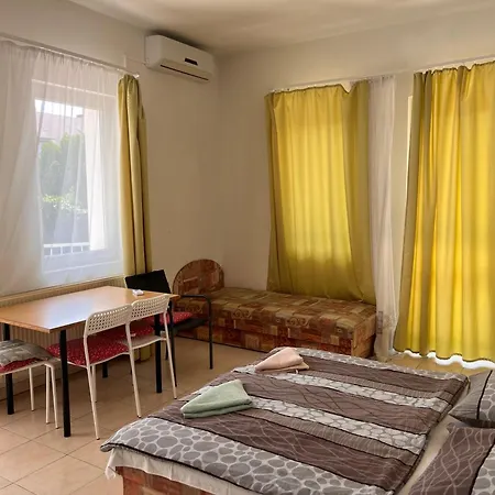 Klassz Apartmanhaz Apartament