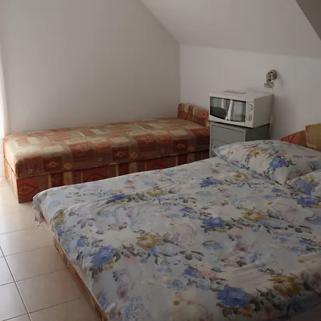 Klassz Apartmanhaz بالاتونفوريد