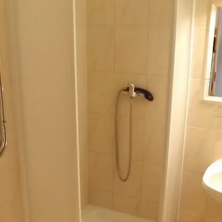 شقة Klassz Apartmanhaz بالاتونفوريد