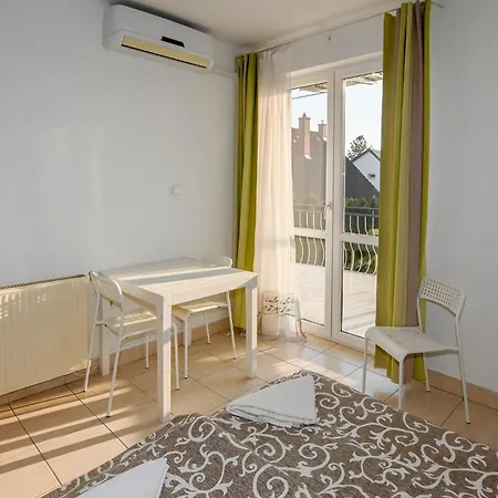 Διαμέρισμα Klassz Apartmanhaz *