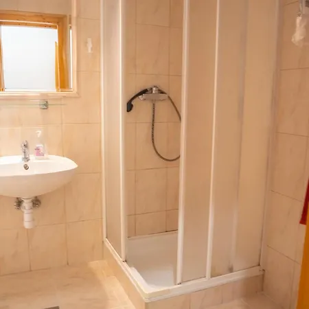 شقة Klassz Apartmanhaz بالاتونفوريد
